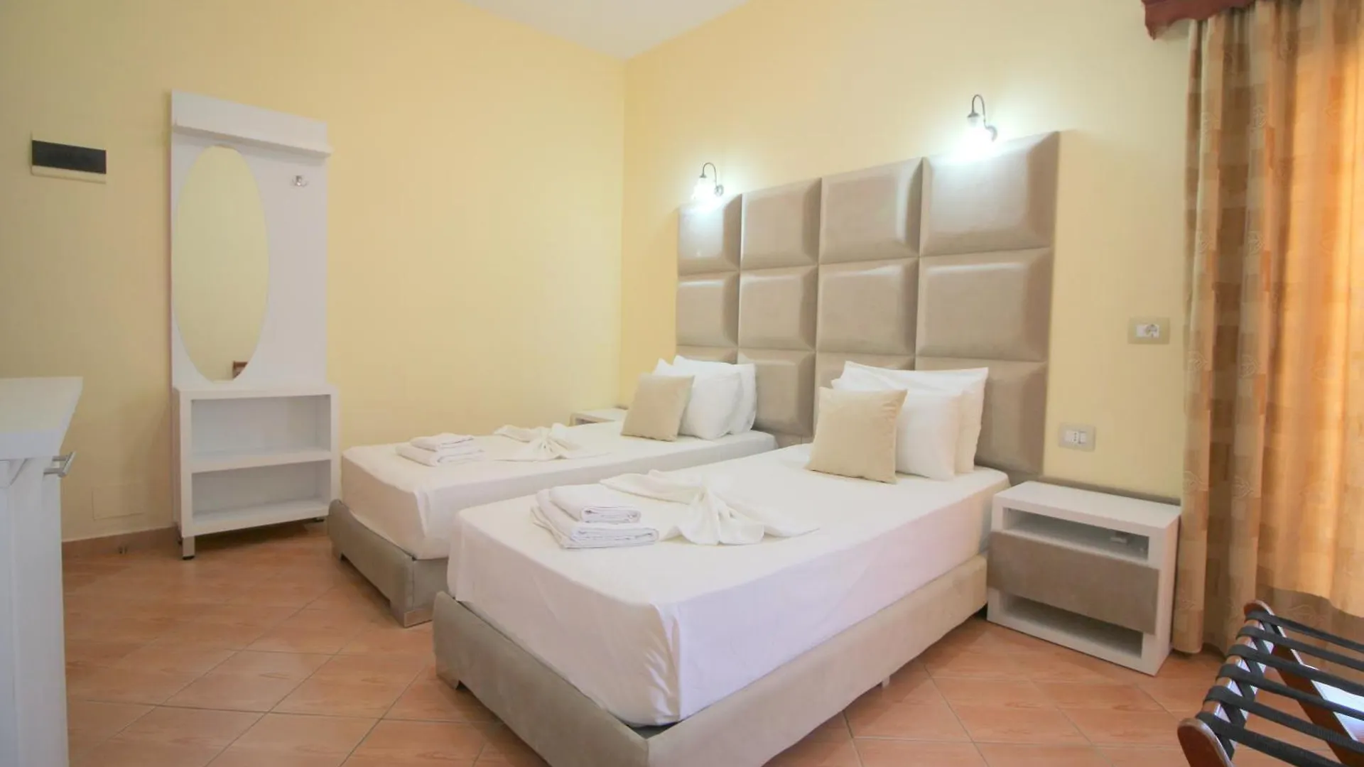 Oskar Hotel Sarandë