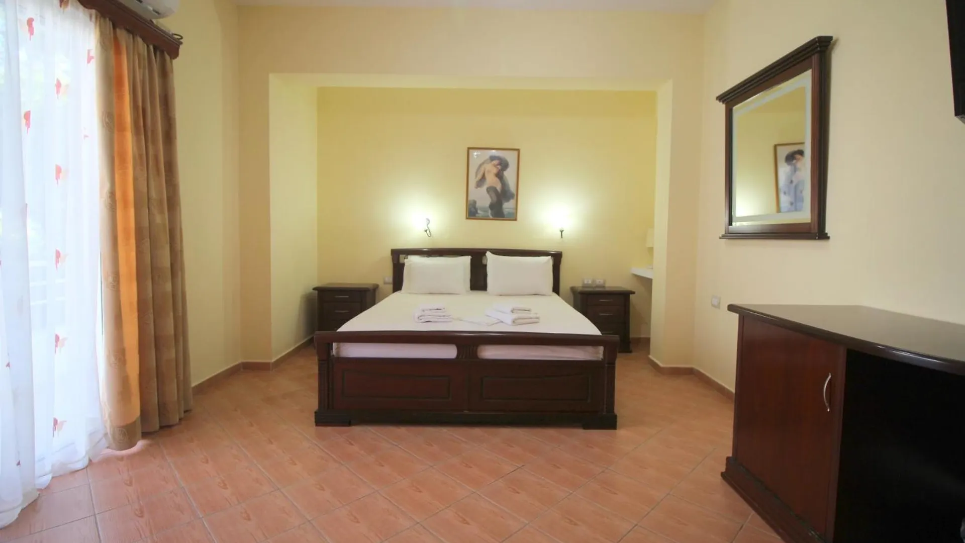 ****  Oskar Hotel Sarandë Albanien