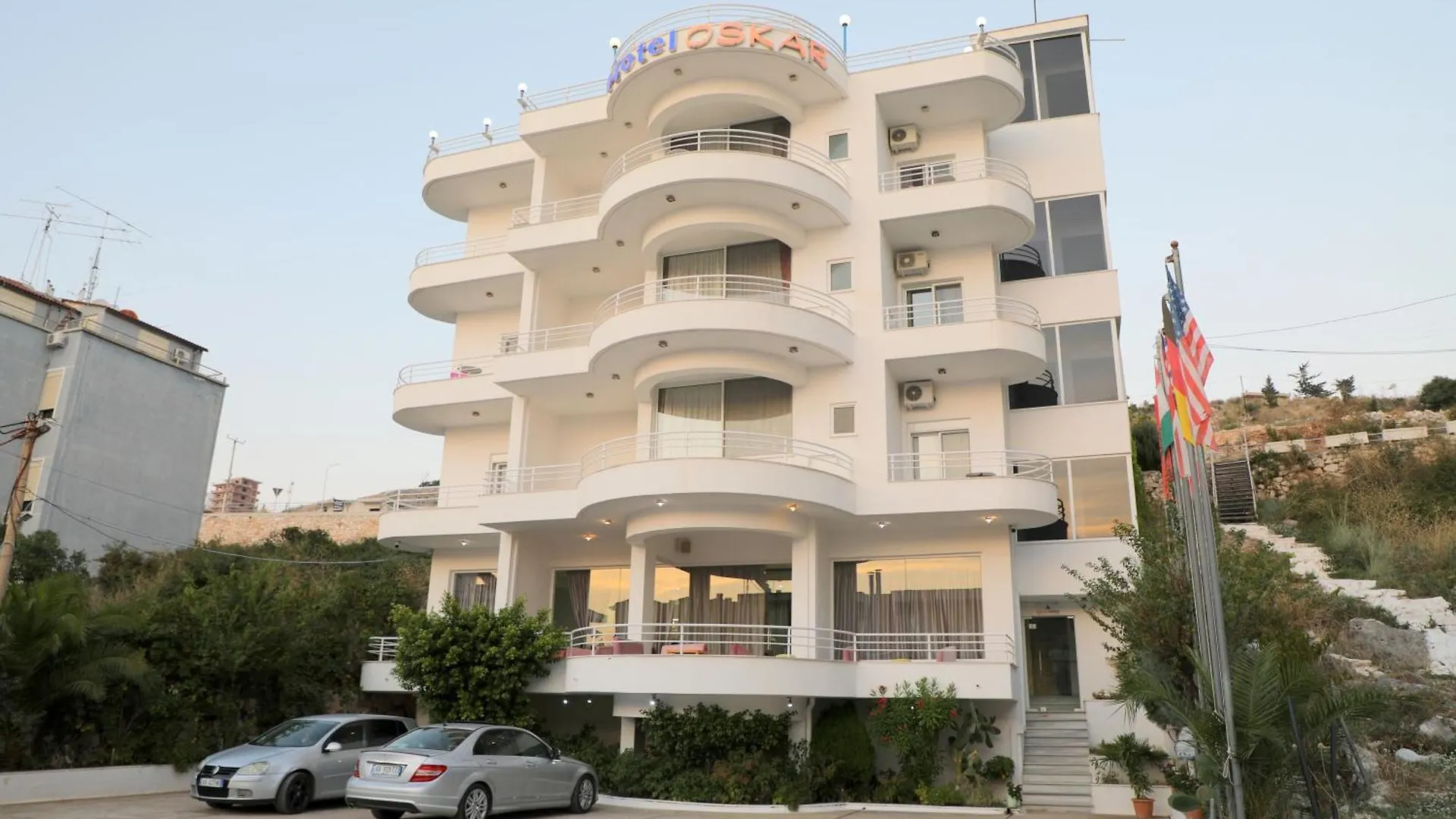 Oskar Hotel Sarandë 4*,