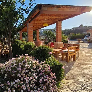 Josana Sarandë