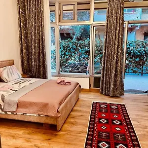 Comfy In Center Apartamento Tirana