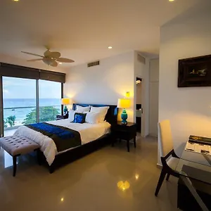 5th Avenue Apartahotel Playa del Carmen