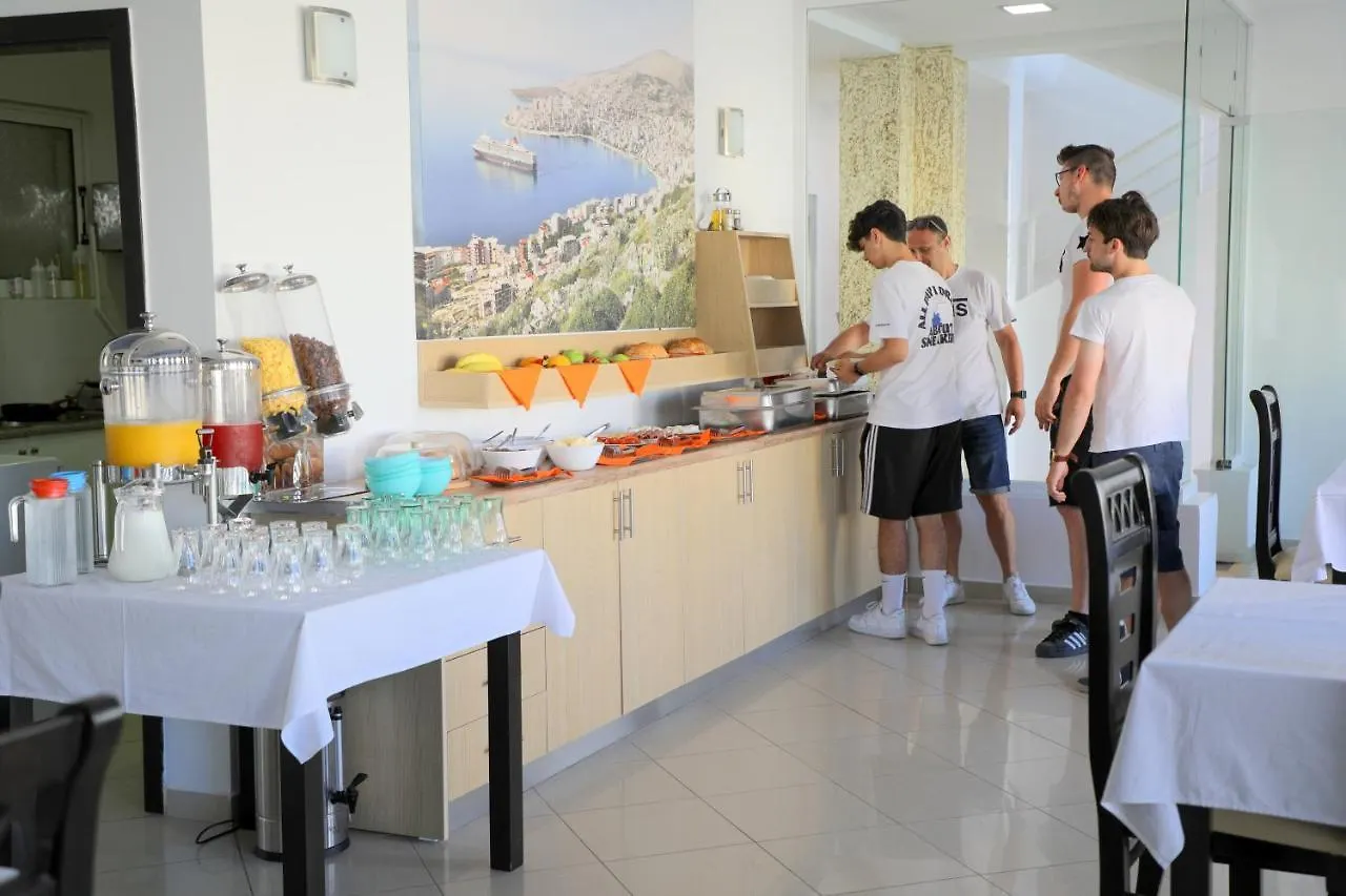 Oskar Hotel Sarandë 4*,  Albanien