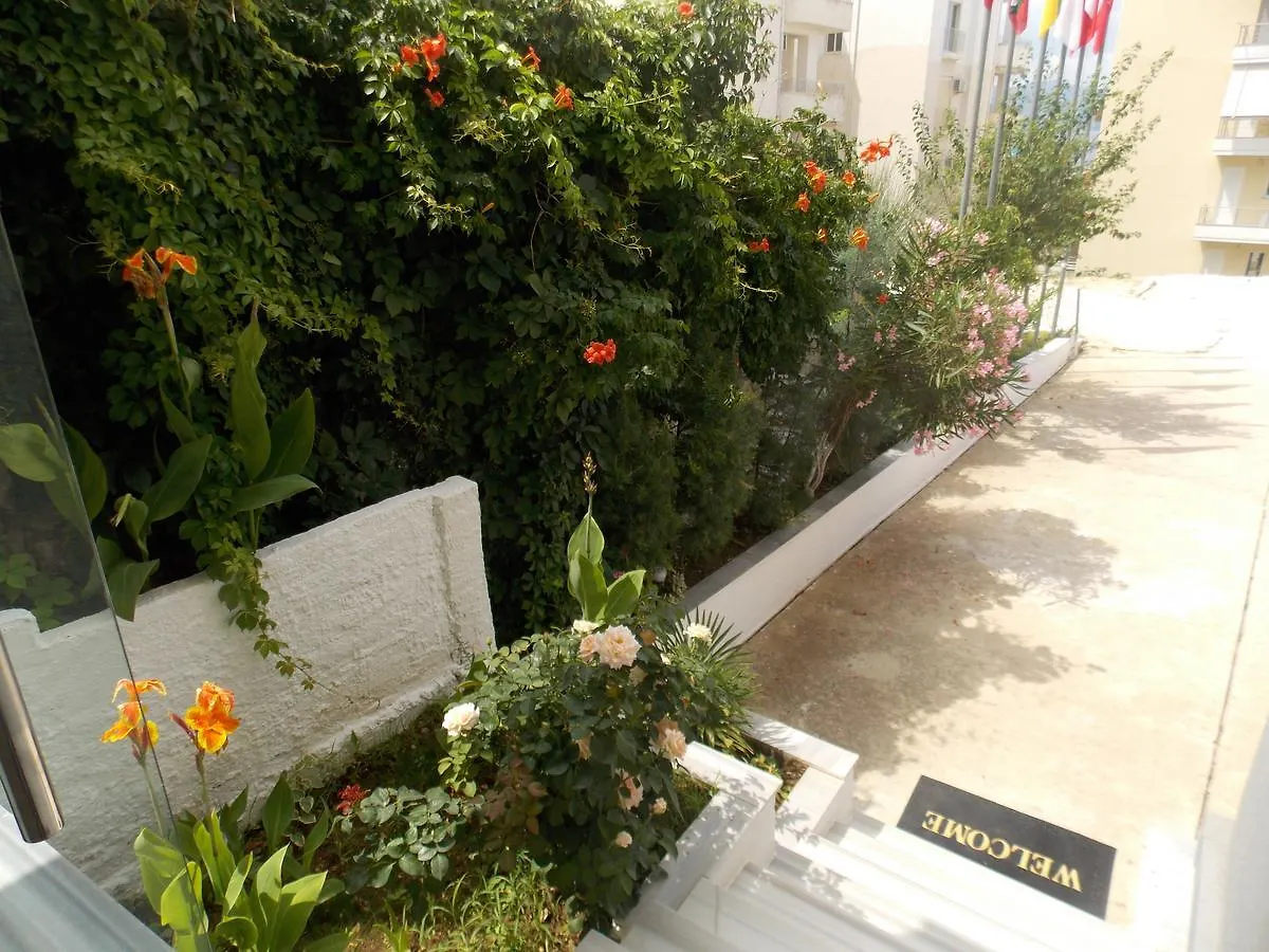 Oskar Hotel Sarandë 4*,